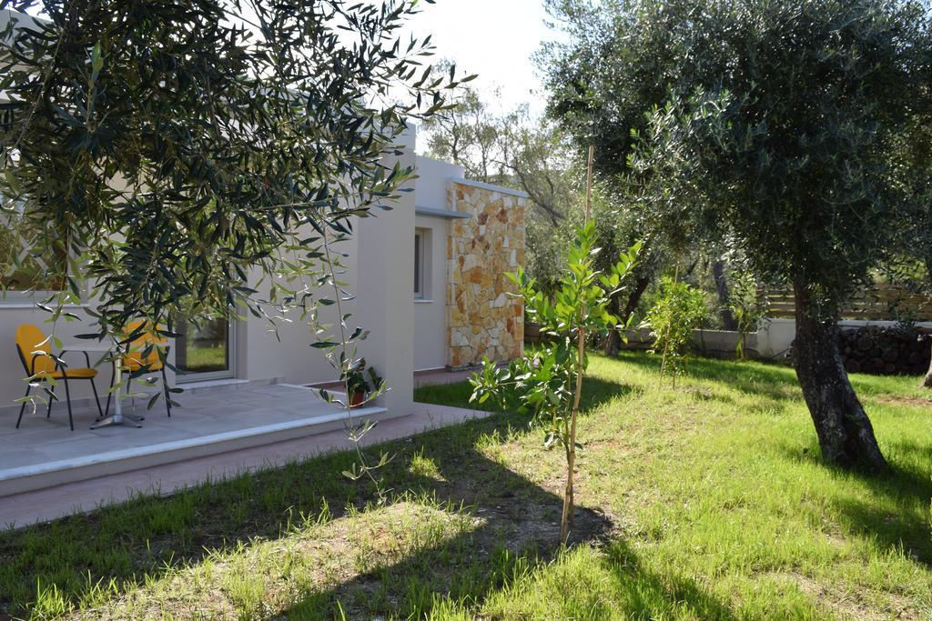 Three Stars Luxury Villas Moraitika Exteriör bild