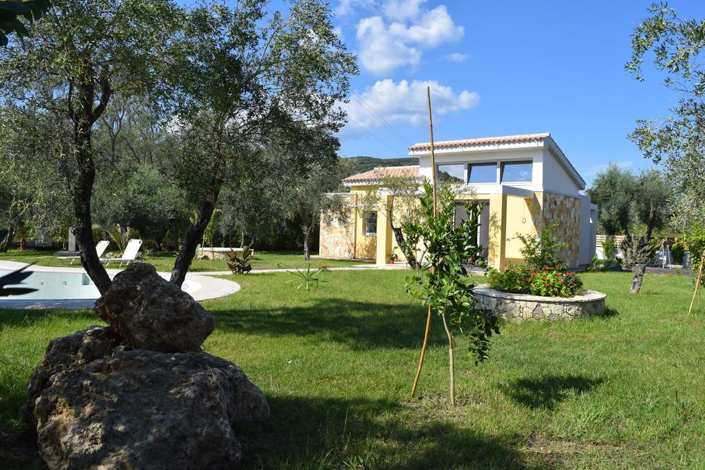 Three Stars Luxury Villas Moraitika Exteriör bild