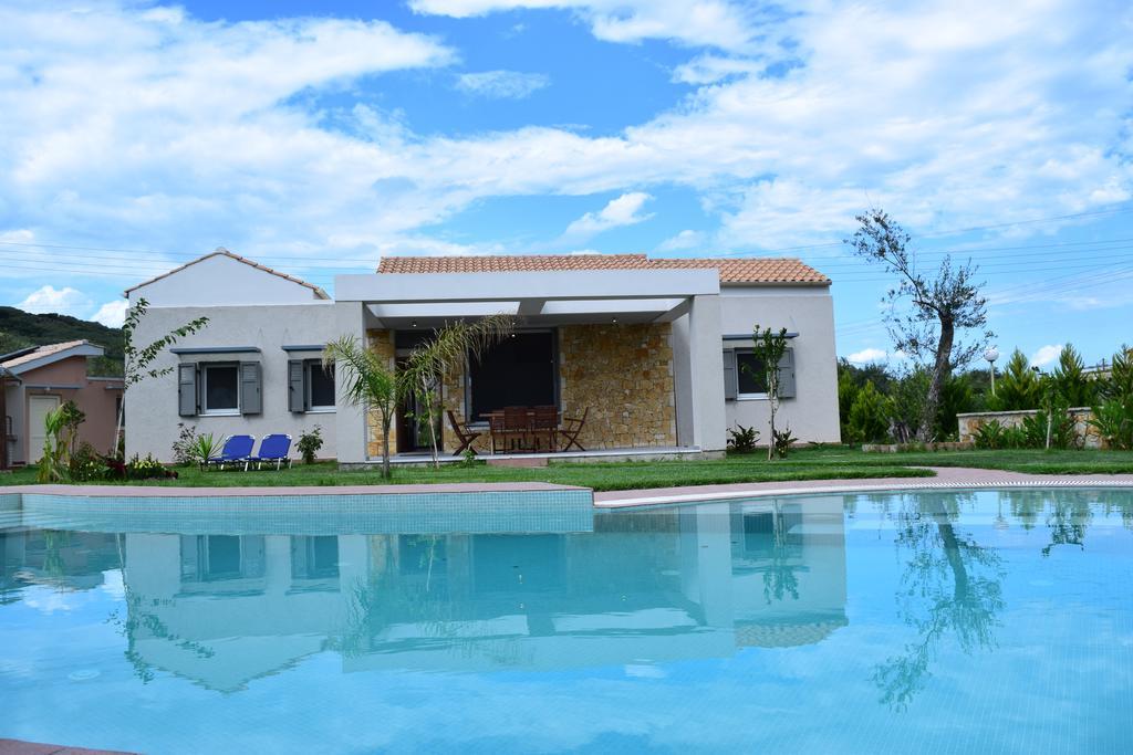 Three Stars Luxury Villas Moraitika Exteriör bild